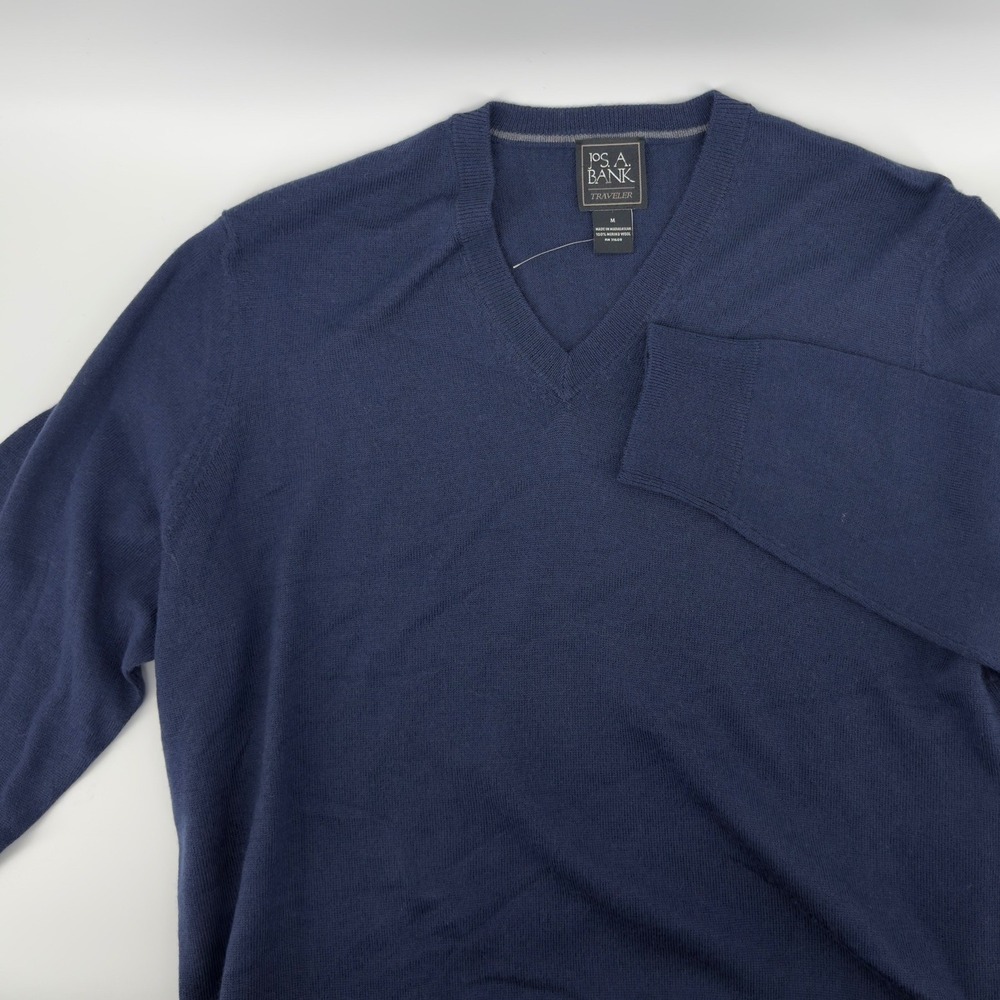 Jos A Bank Traveler Navy Blue V Neck Merino Wool Sweater Men's size Medium‎